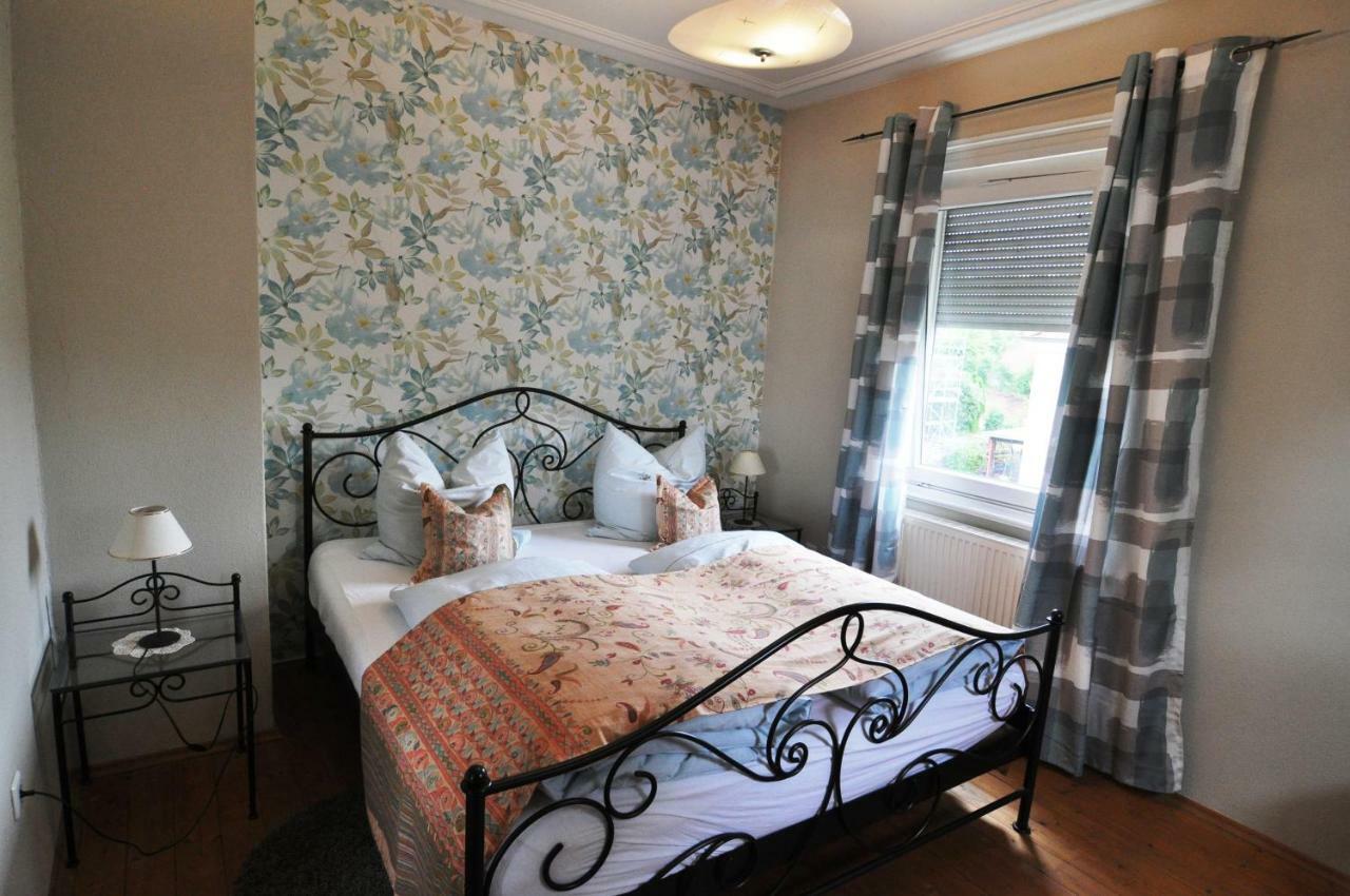 Villa Lamba Gastezimmer Лорх Екстериор снимка